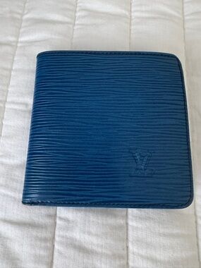 Louis Vuitton Blue Epi Leather Bifold Wallet